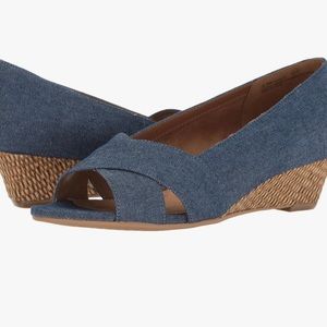 Aerosoles HeelRest Womens Wedge Shoes size 9M SHIPMATE Blue Slip on Open Toe